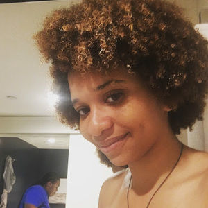 Meet your Posher, Simone